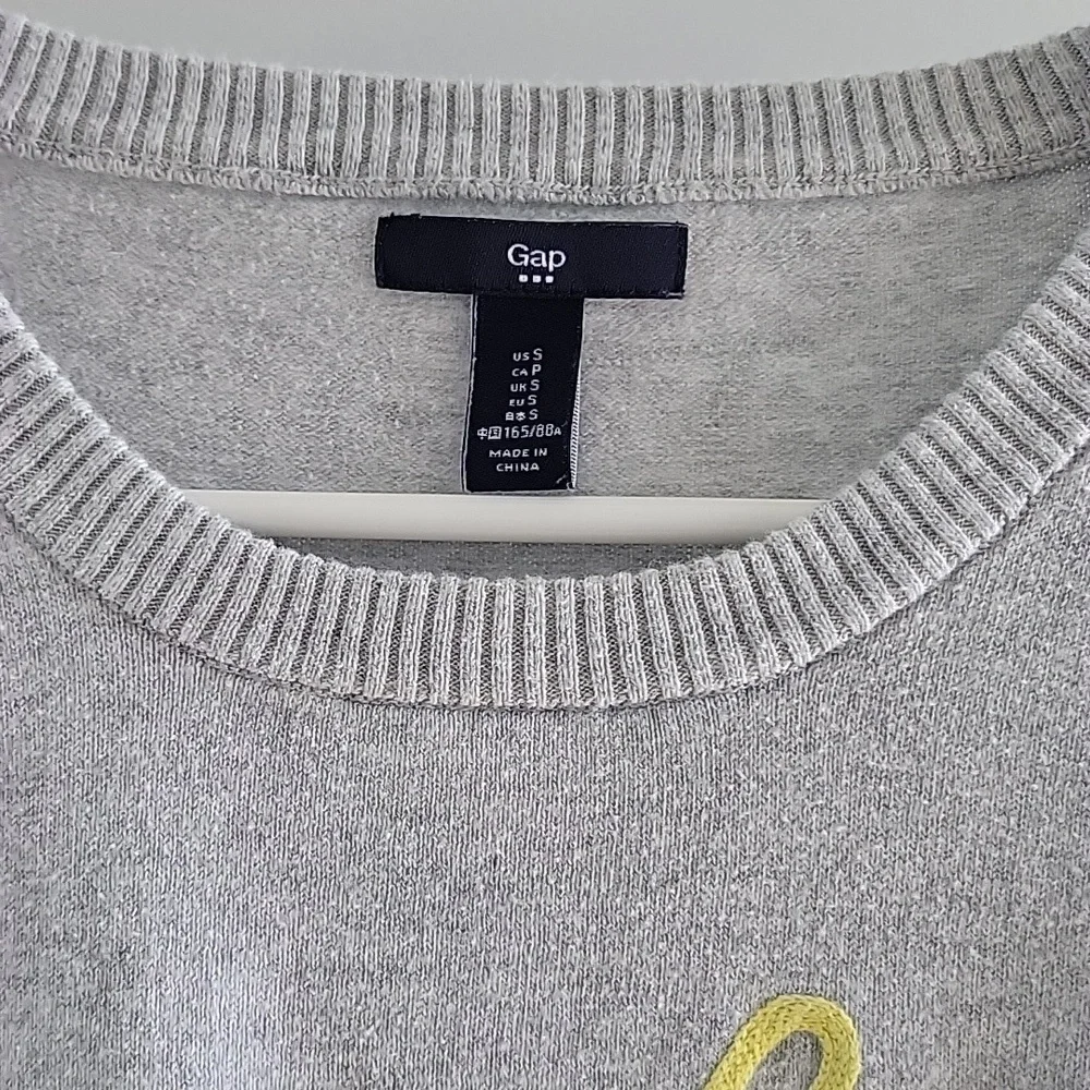 GAP SWEATER - Picture 2 of 2